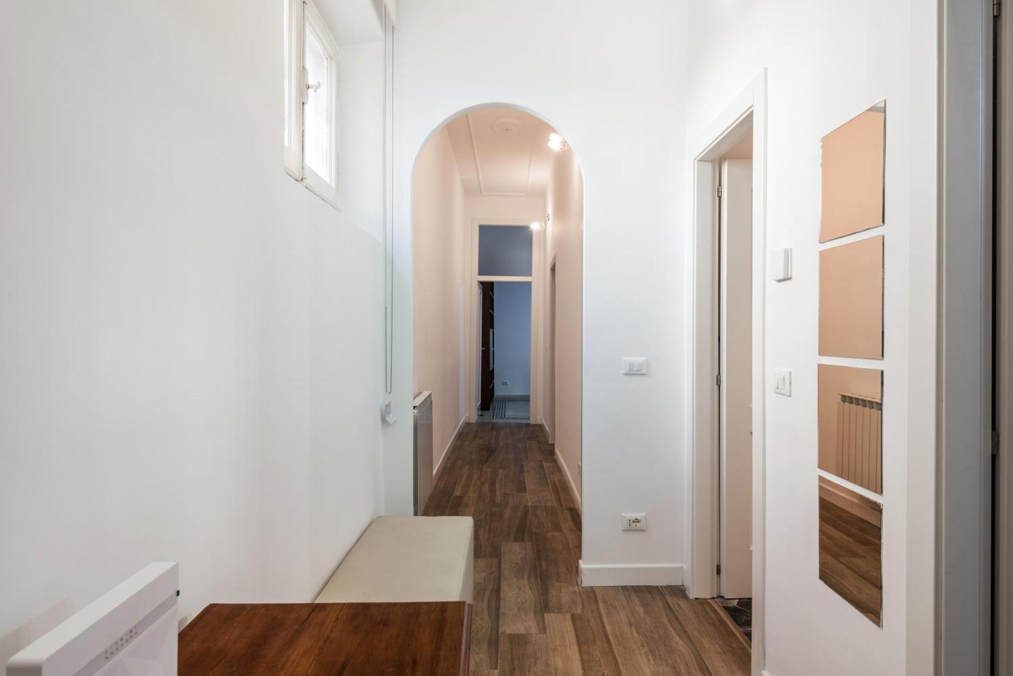 Iflat Mid-century Modern Vatican Apartment Rom